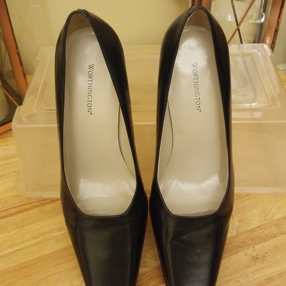 Shoes - Picture 4 of 4